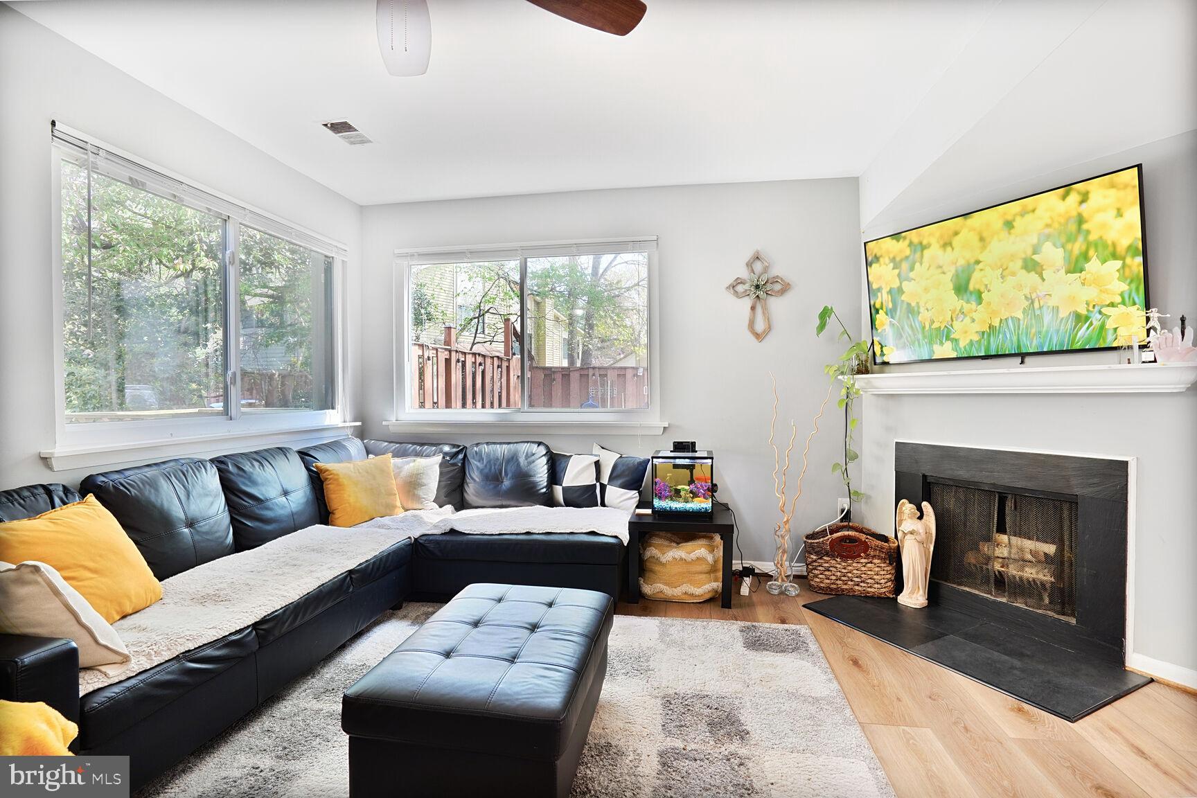 5731 NORDEEN OAK COURT