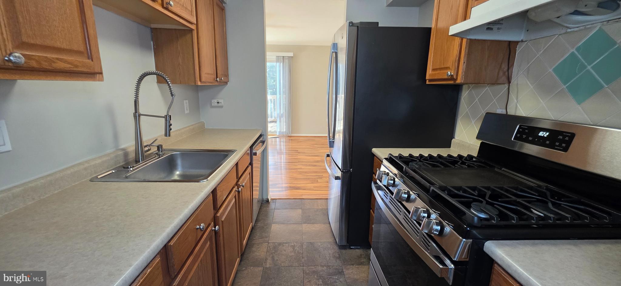 VILLAGE OF OWEN BROWN - Residential Lease