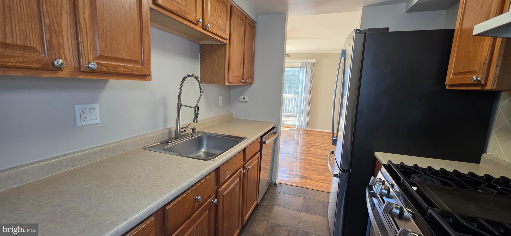 VILLAGE OF OWEN BROWN - Residential Lease