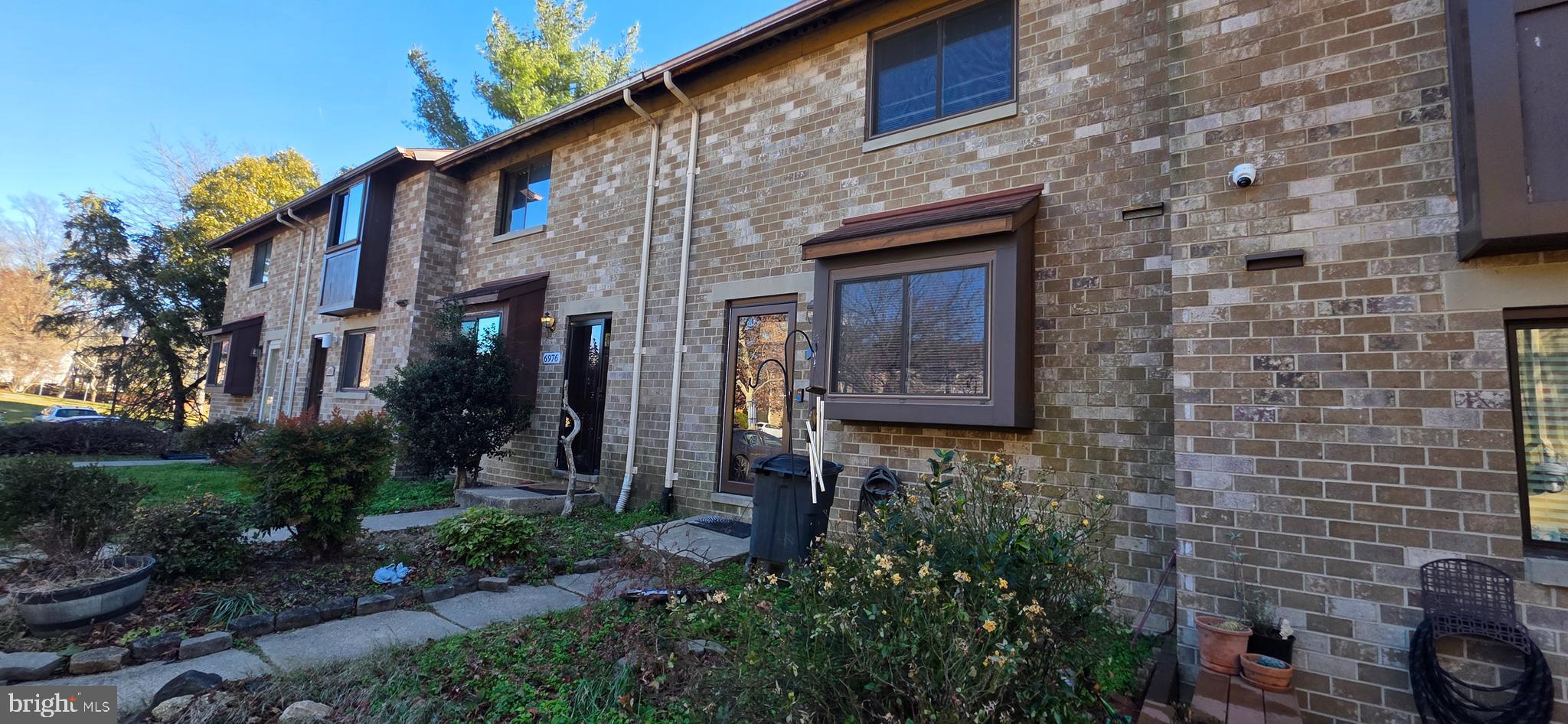 VILLAGE OF OWEN BROWN - Residential Lease