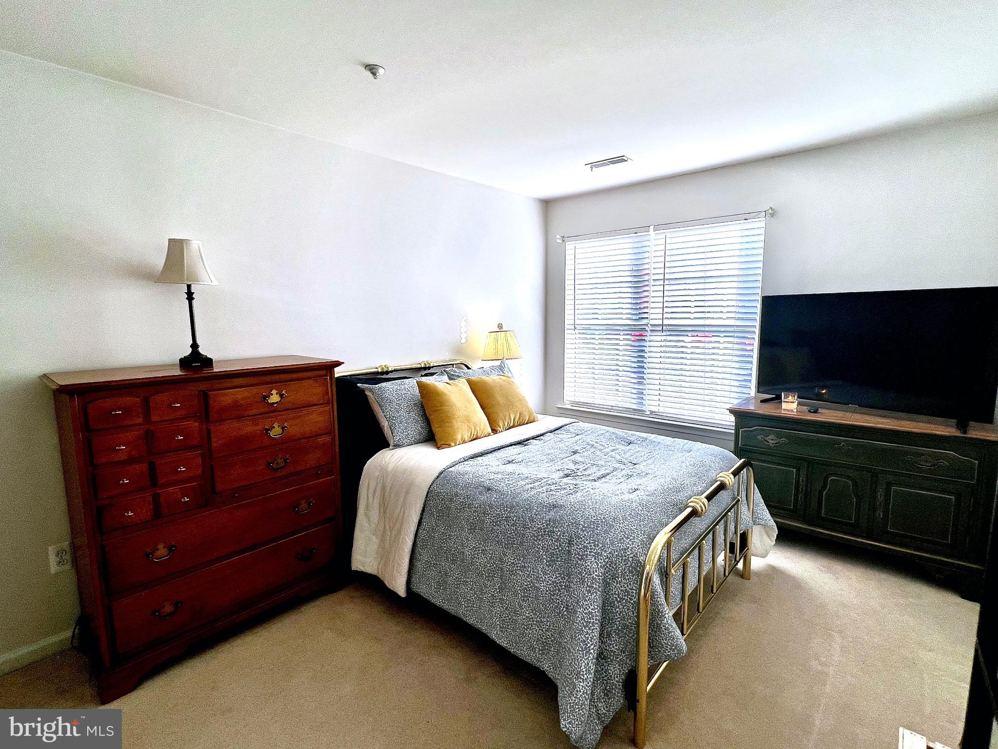 POTOMAC RIDGE - Residential