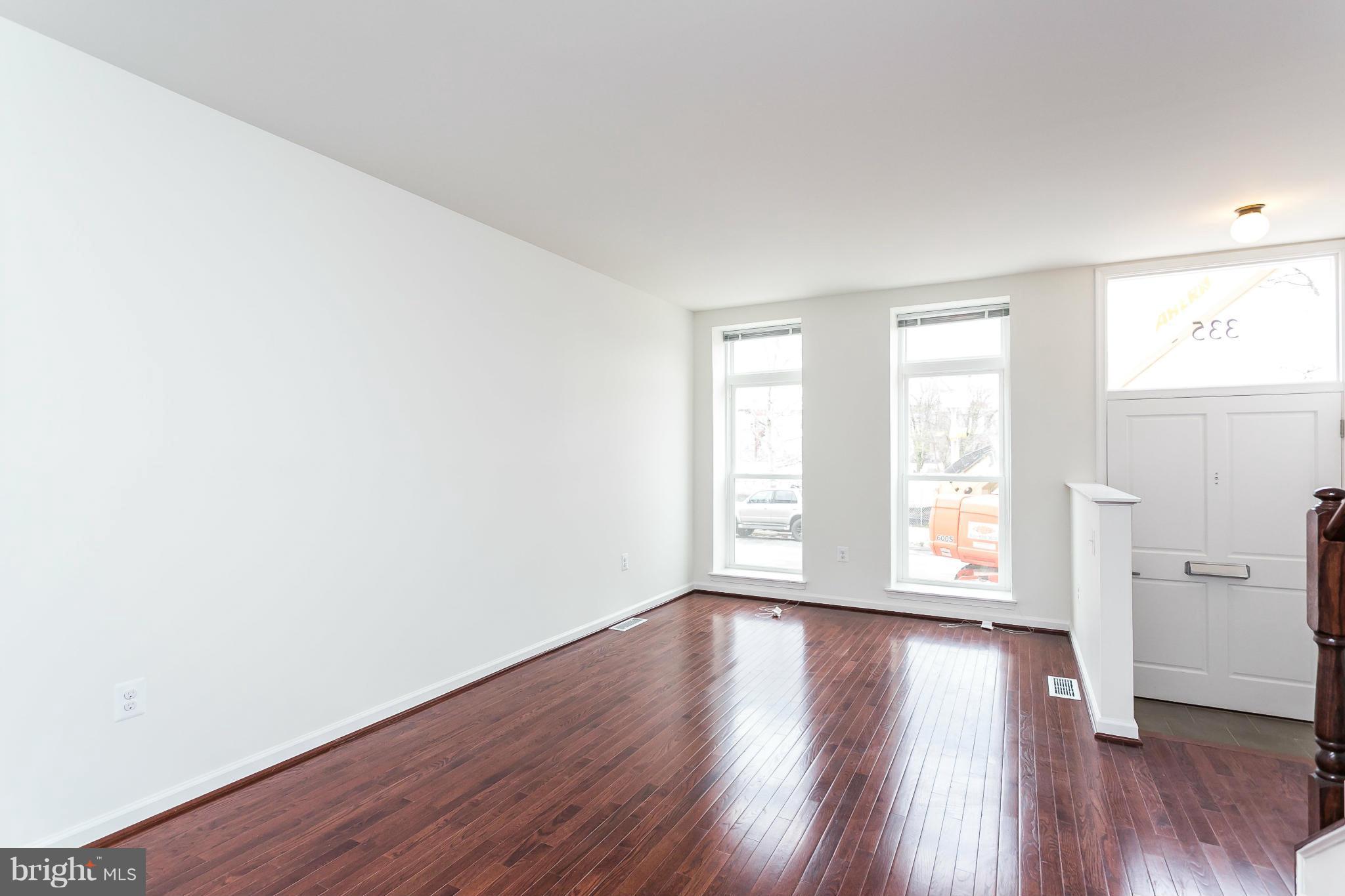 BARCLAY - Residential