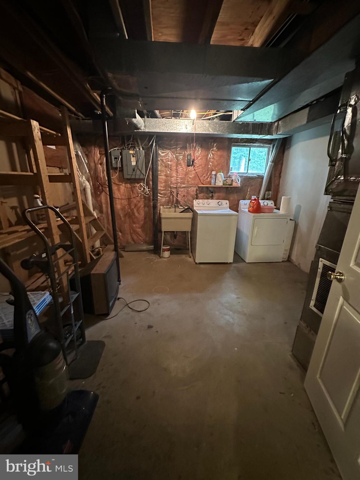 CHERRY RUN - Residential Lease