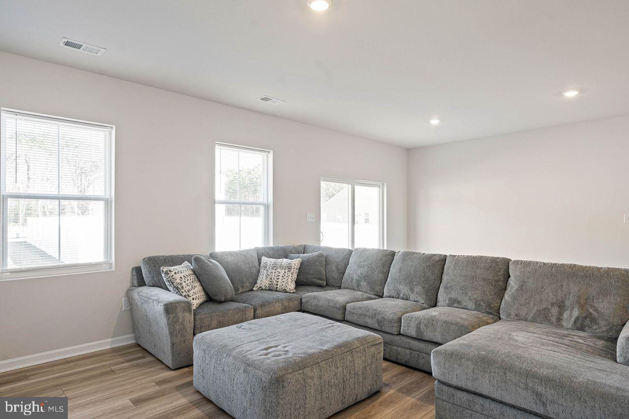 SCHOONER LANDING - Residential