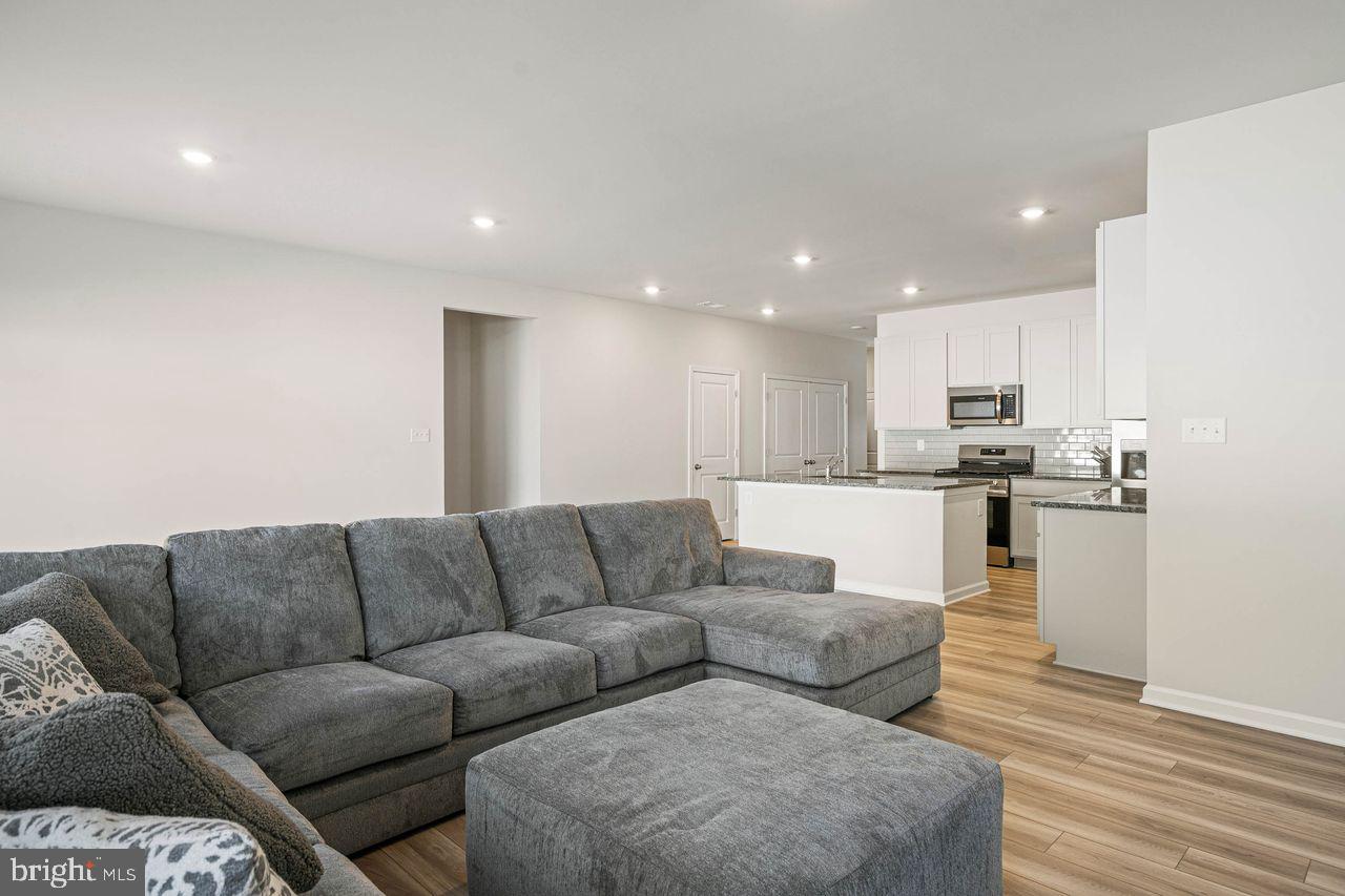 SCHOONER LANDING - Residential