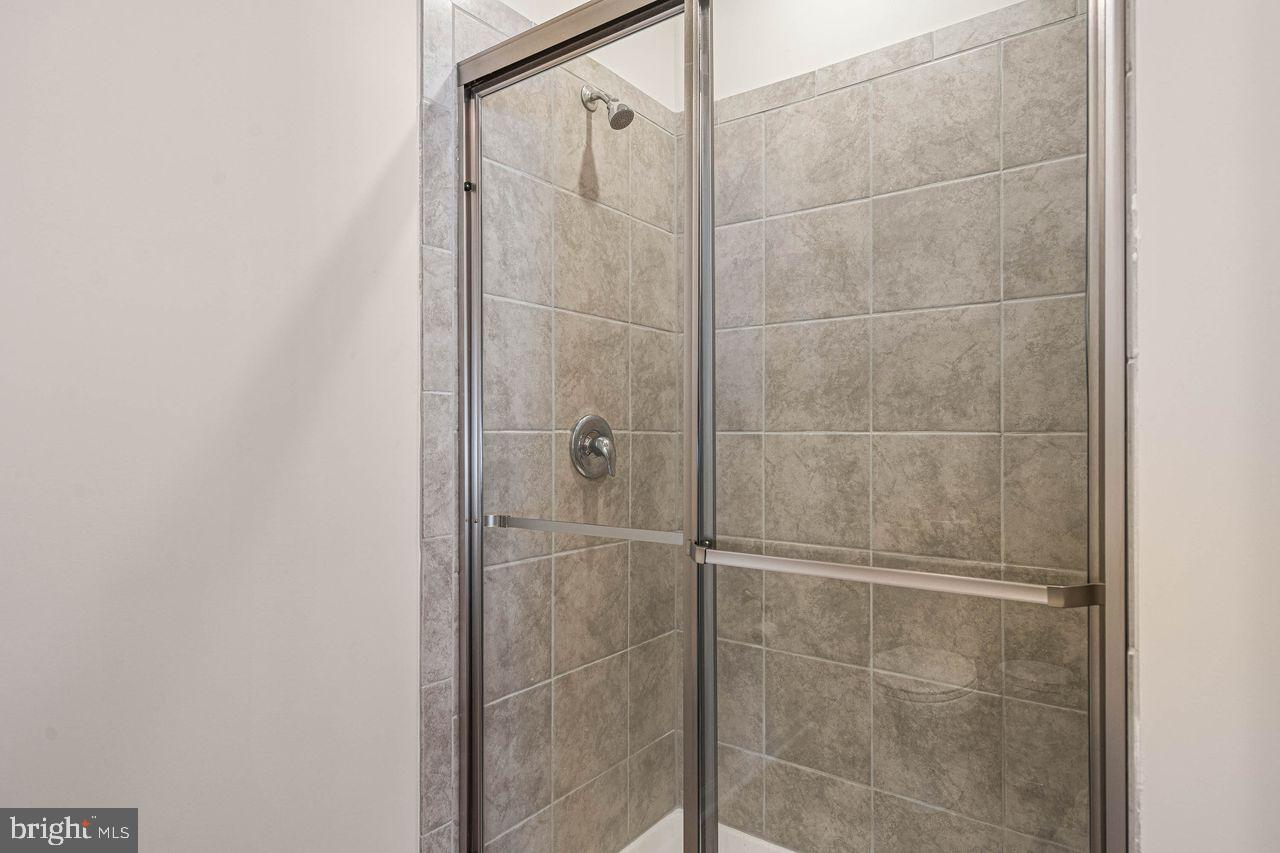 SCHOONER LANDING - Residential