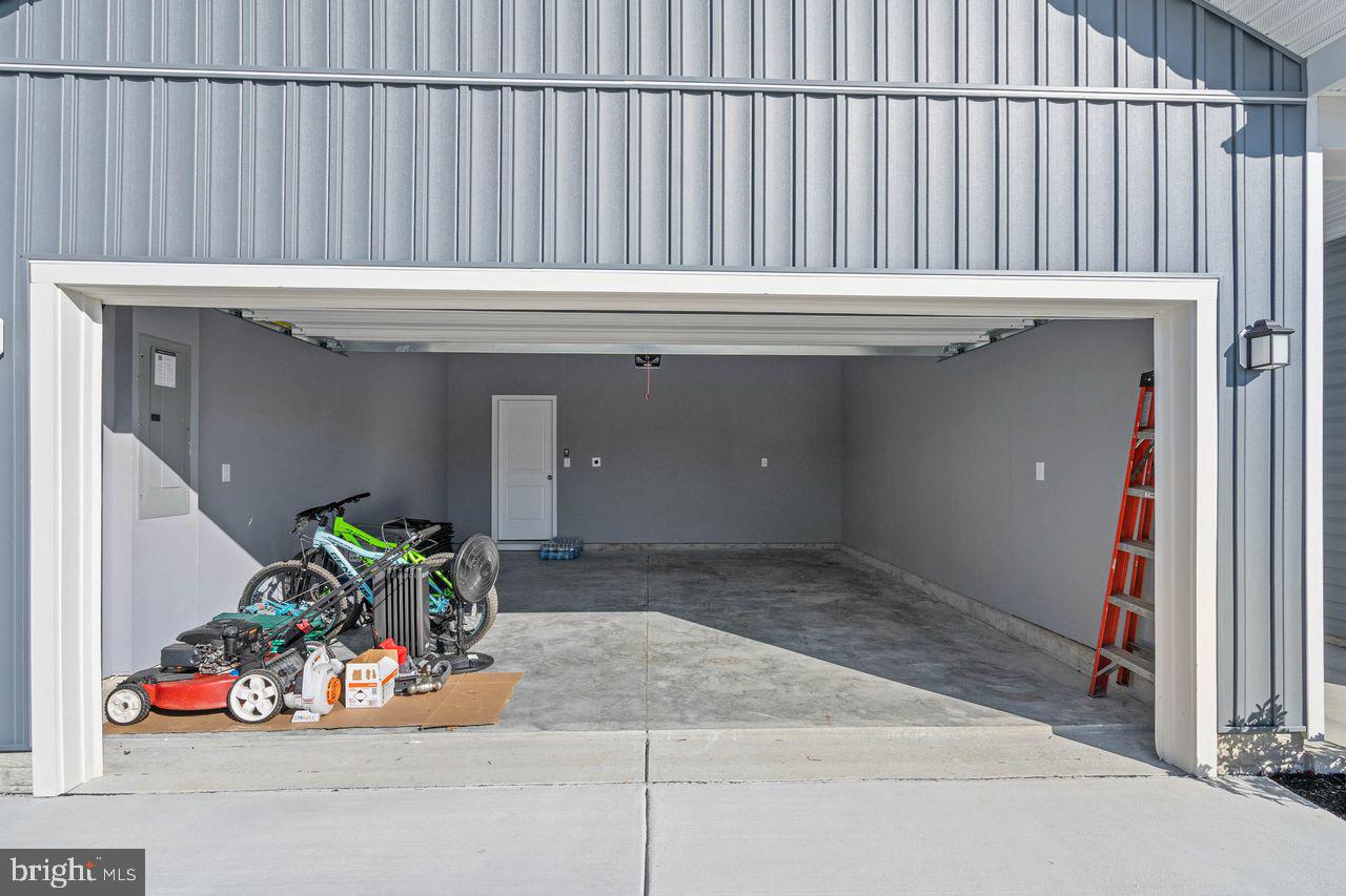 SCHOONER LANDING - Residential