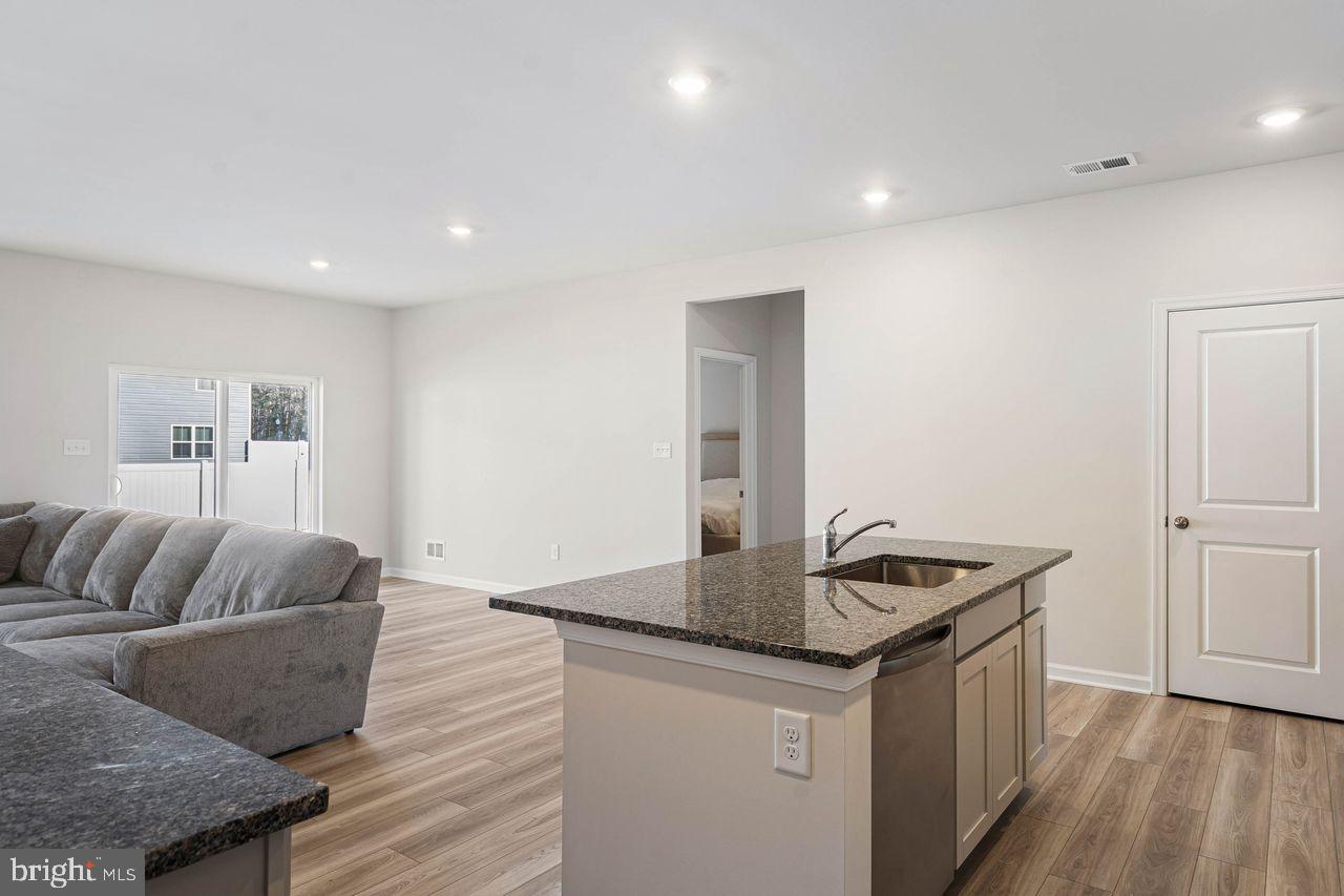 SCHOONER LANDING - Residential