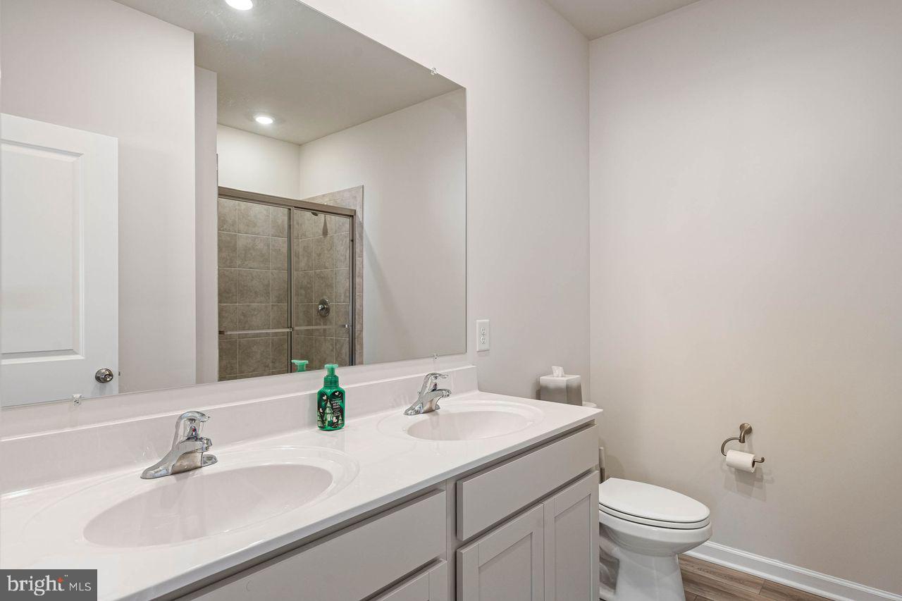 SCHOONER LANDING - Residential