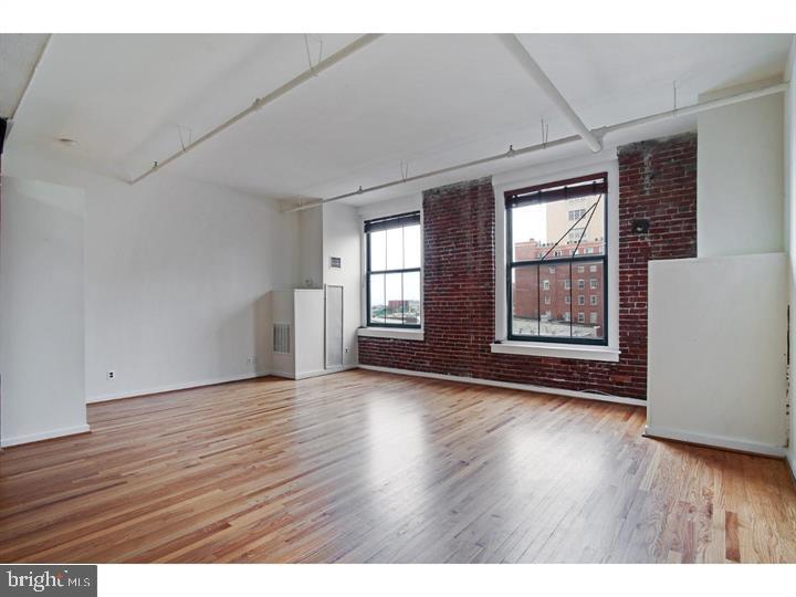 1010 RACE STREET 7J & 7H