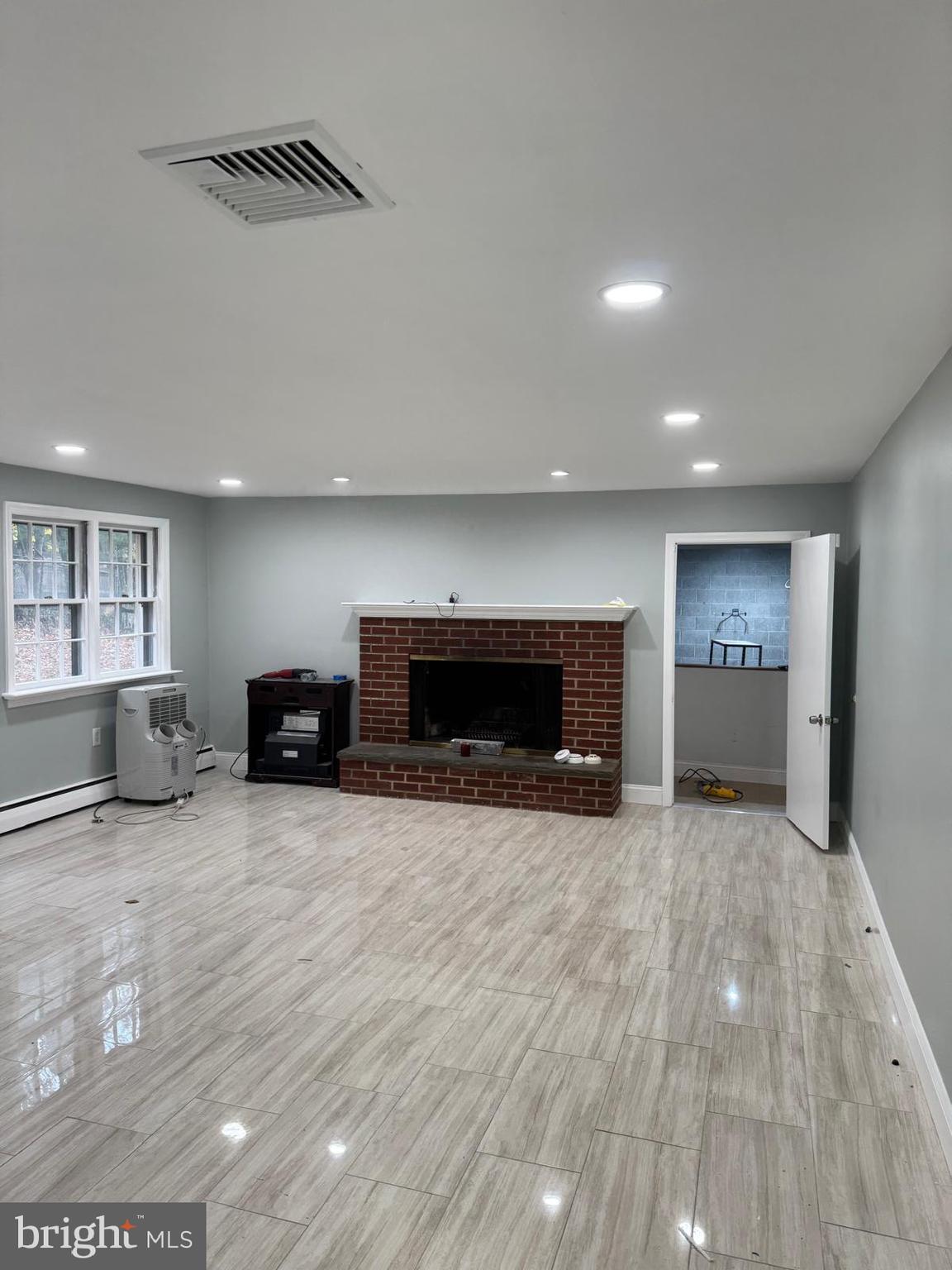 ABINGTON - Residential Lease