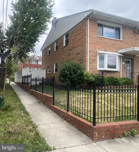 MLS: DCDC2278960