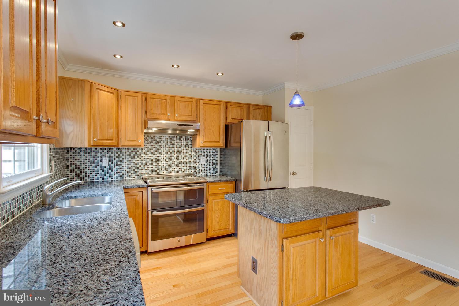 TOWNES OF HILLWOOD - Residential