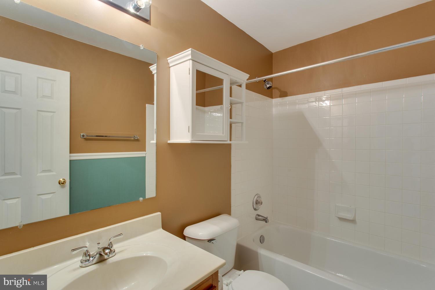 TOWNES OF HILLWOOD - Residential