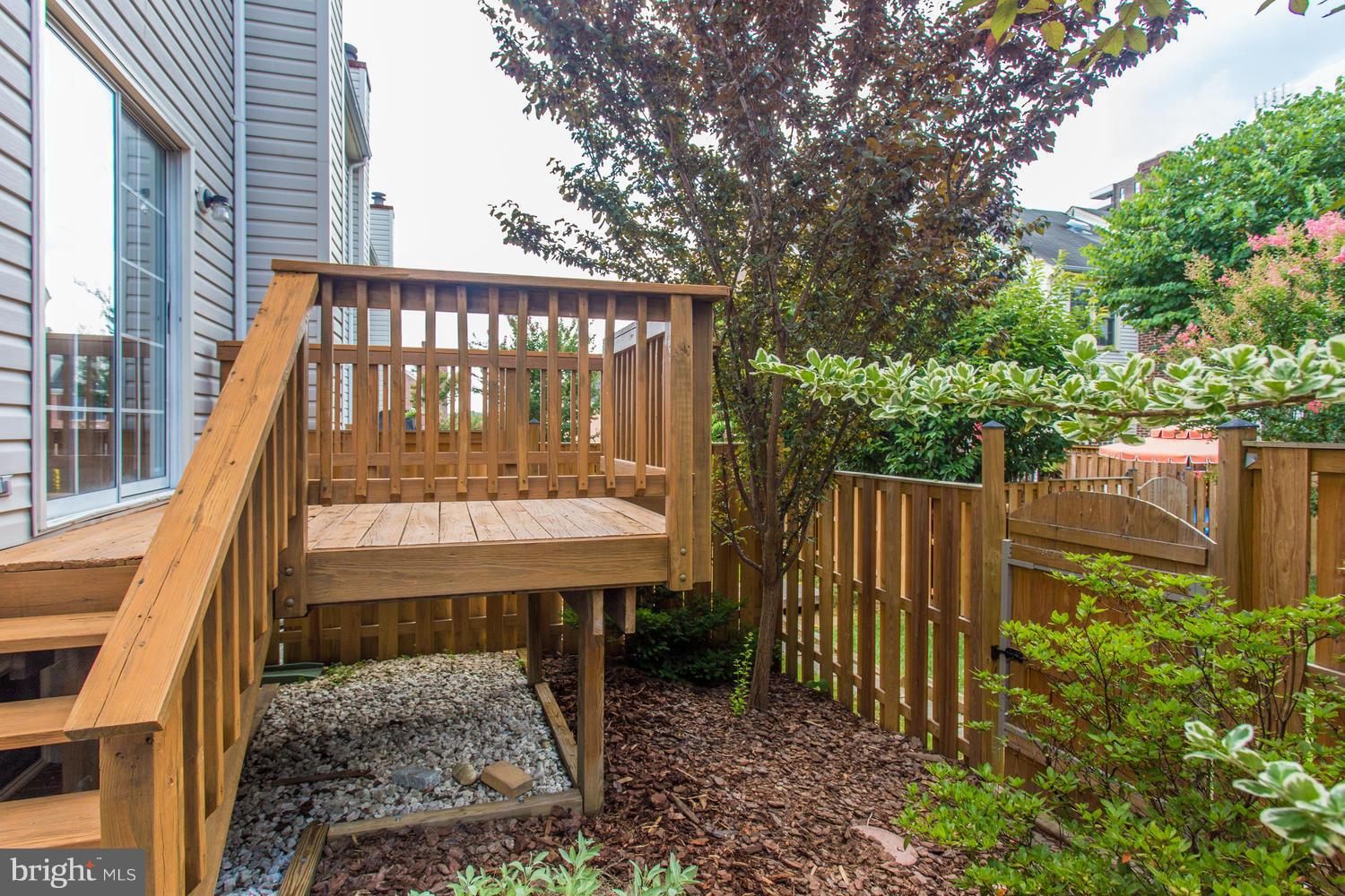 TOWNES OF HILLWOOD - Residential