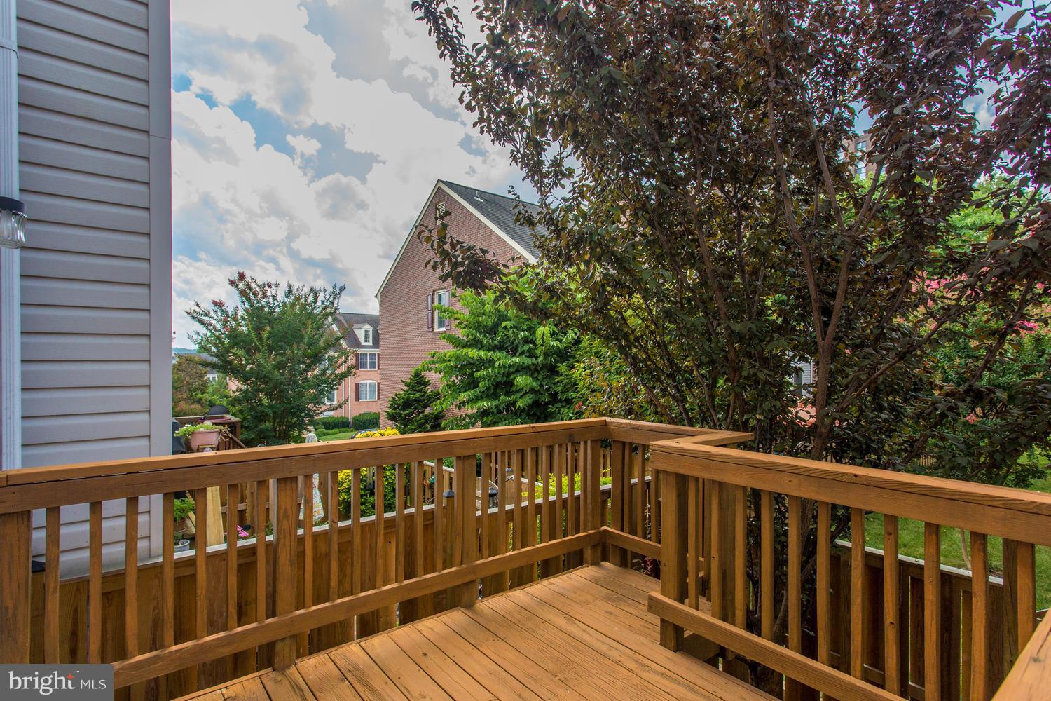 TOWNES OF HILLWOOD - Residential