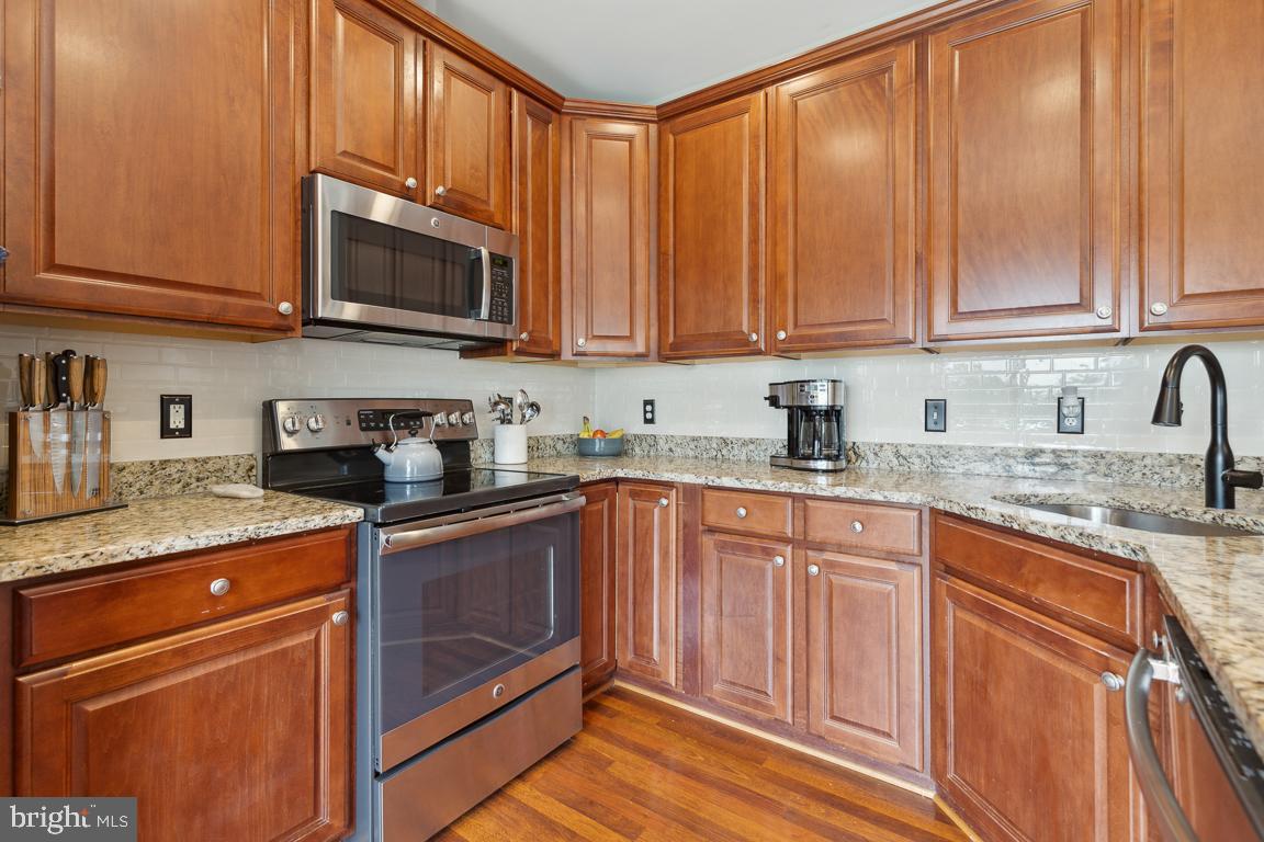 AMBER SPRING CONDOMINIUMS - Residential