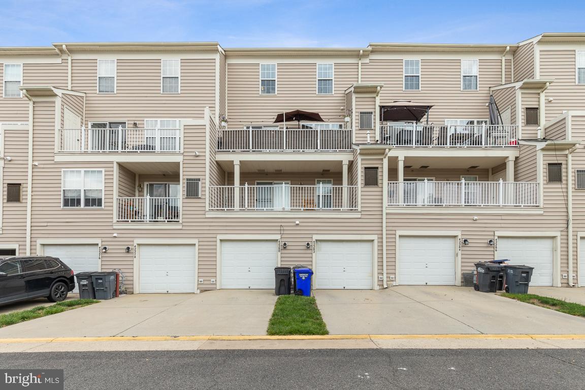 AMBER SPRING CONDOMINIUMS - Residential