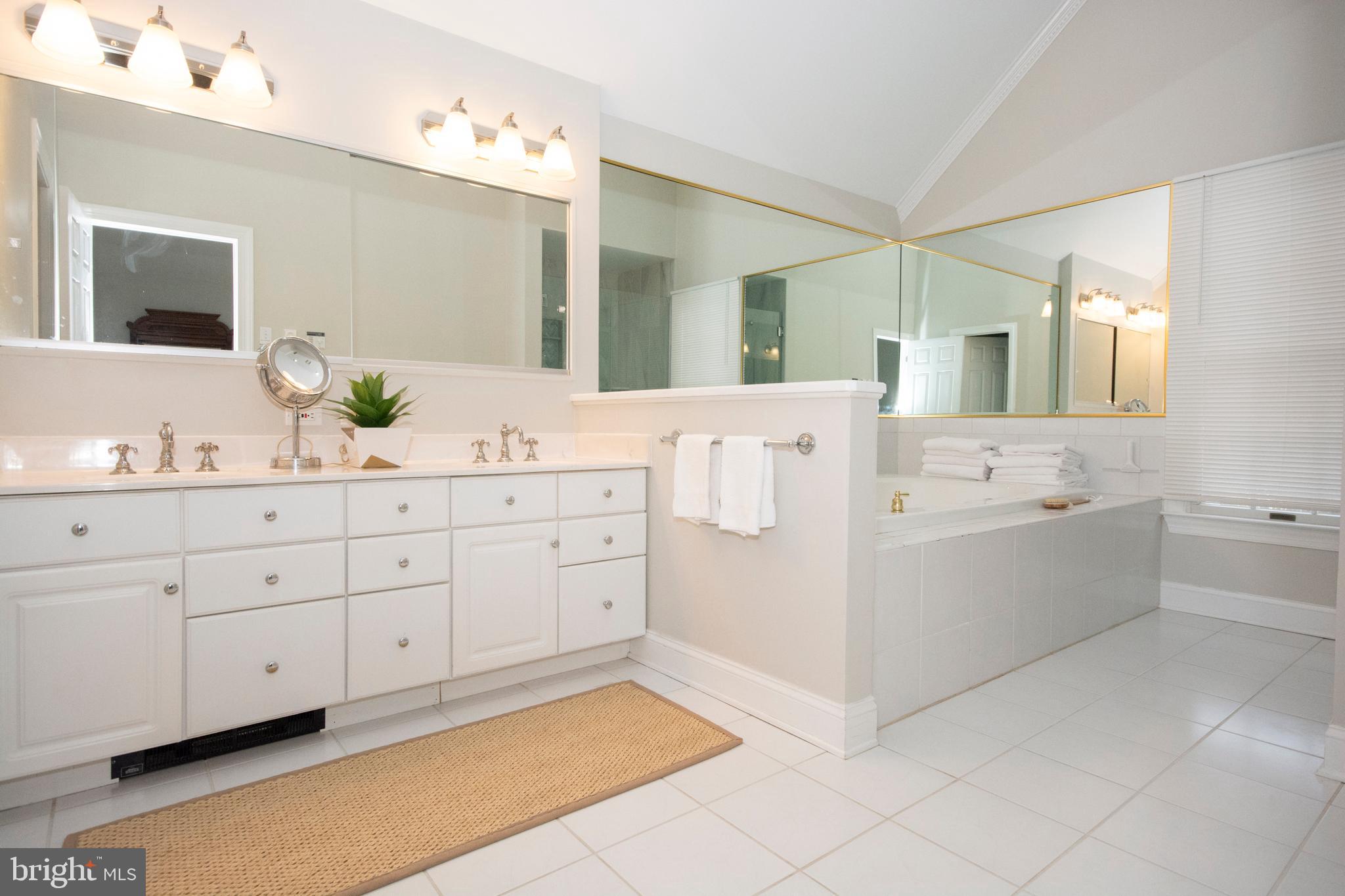 HUNTSPRING - Residential