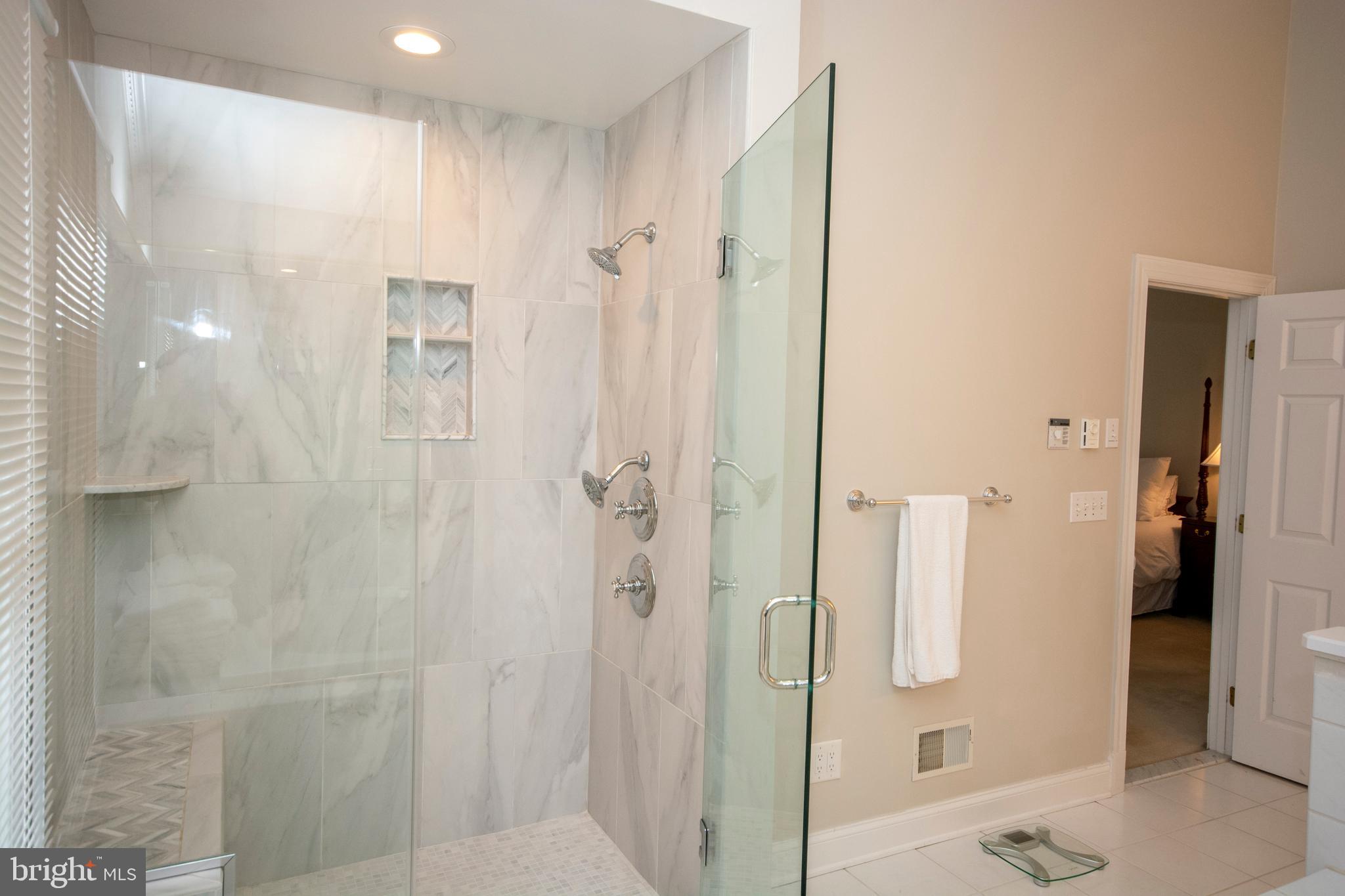 HUNTSPRING - Residential