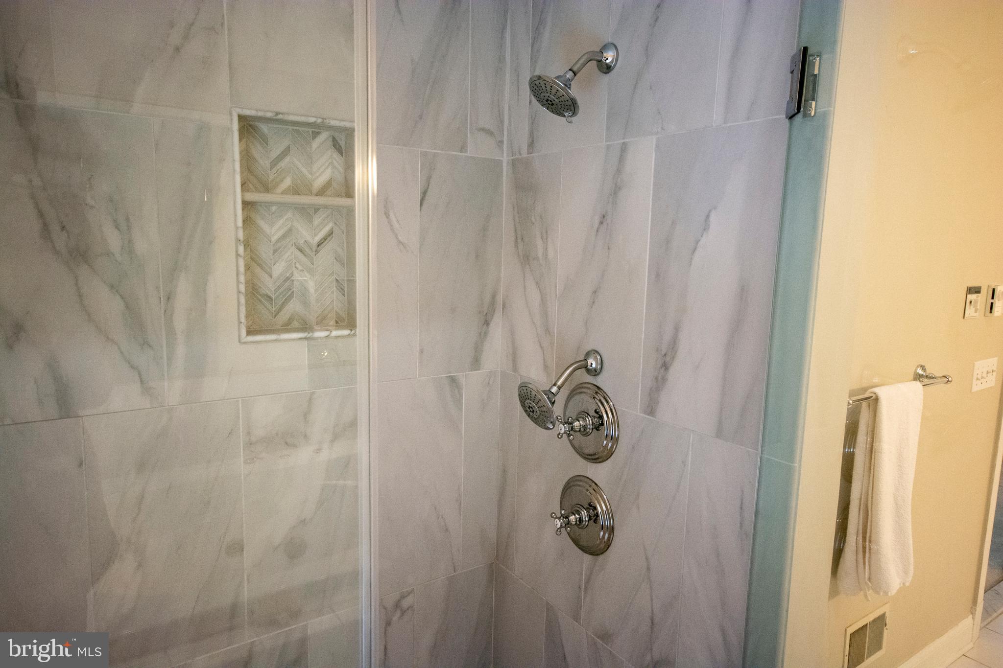 HUNTSPRING - Residential