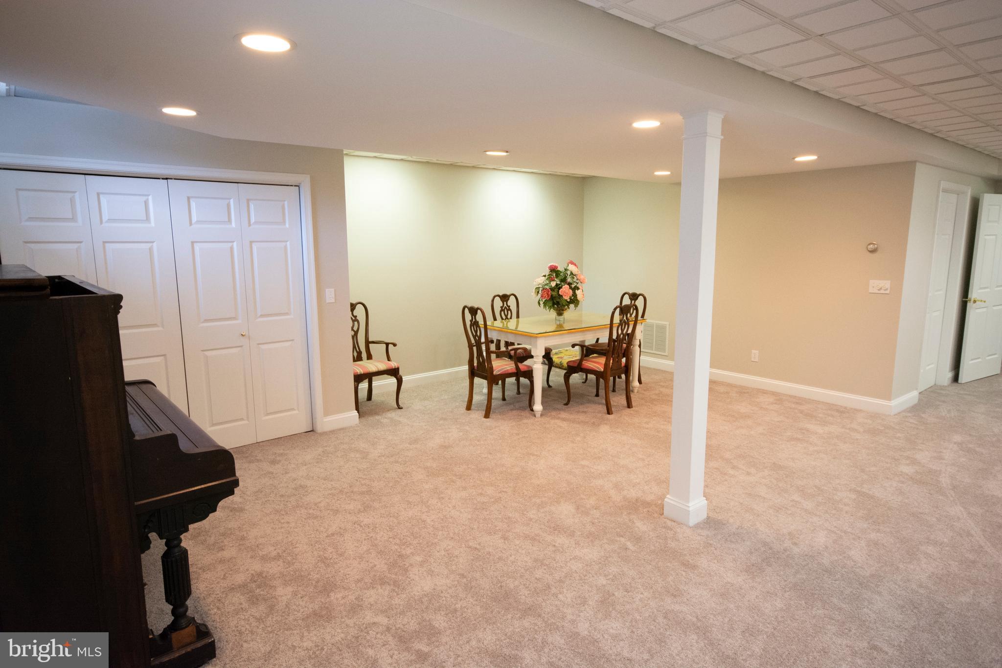 HUNTSPRING - Residential