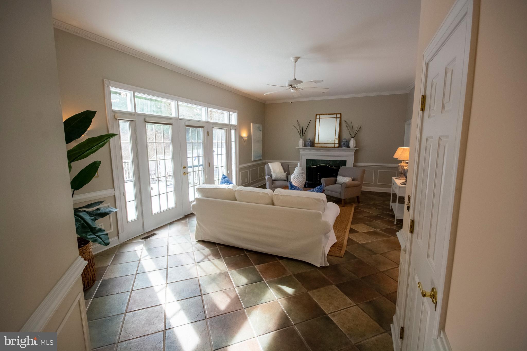 HUNTSPRING - Residential