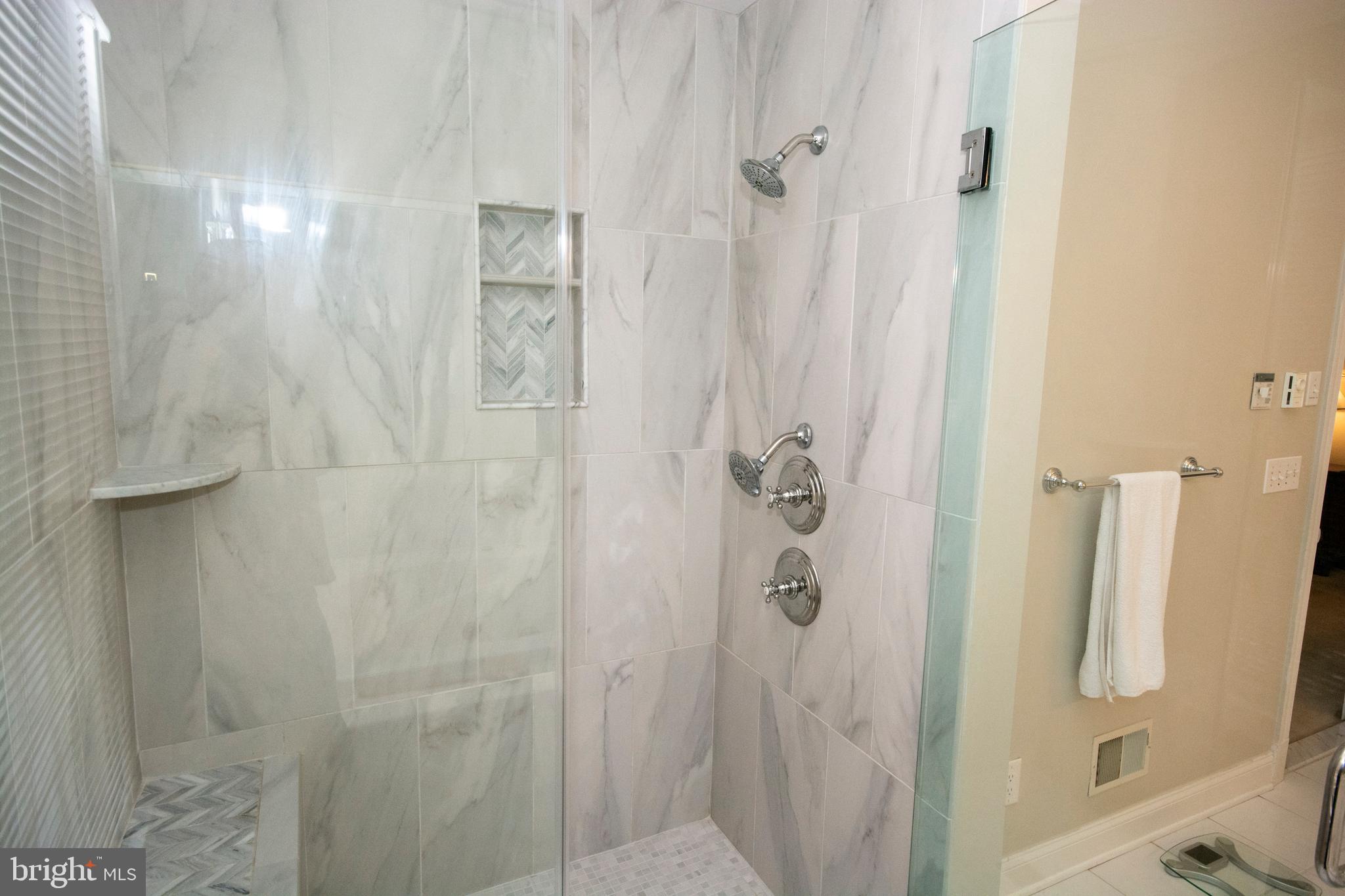 HUNTSPRING - Residential