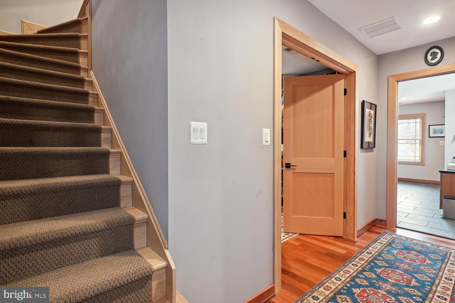 GREENWICH FOREST - Residential