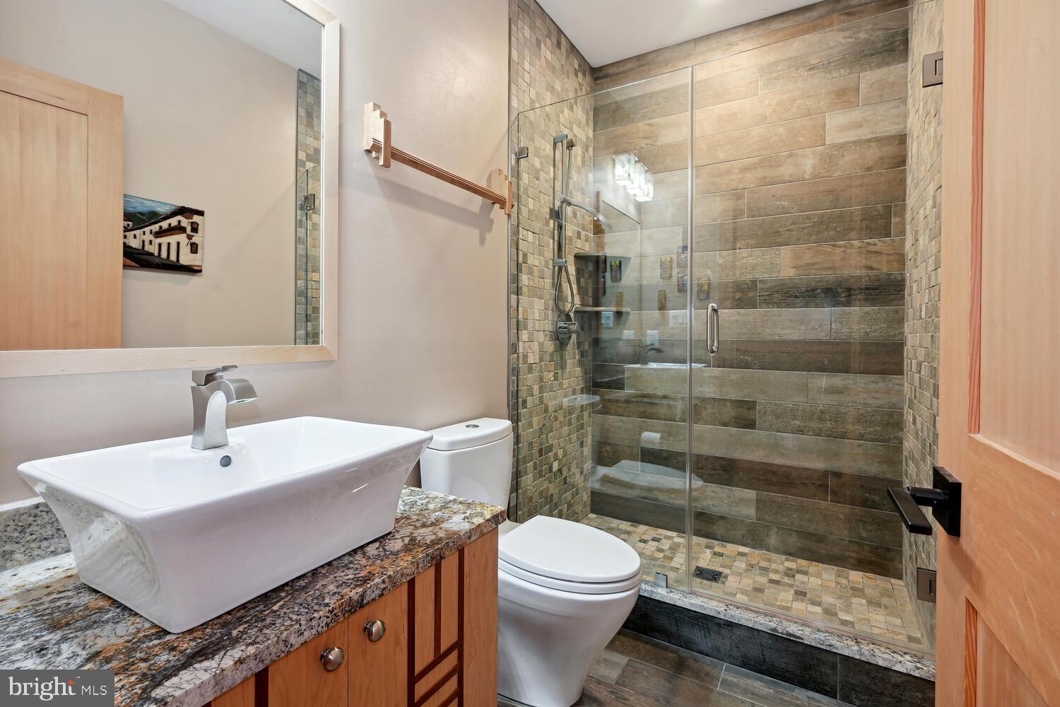 GREENWICH FOREST - Residential