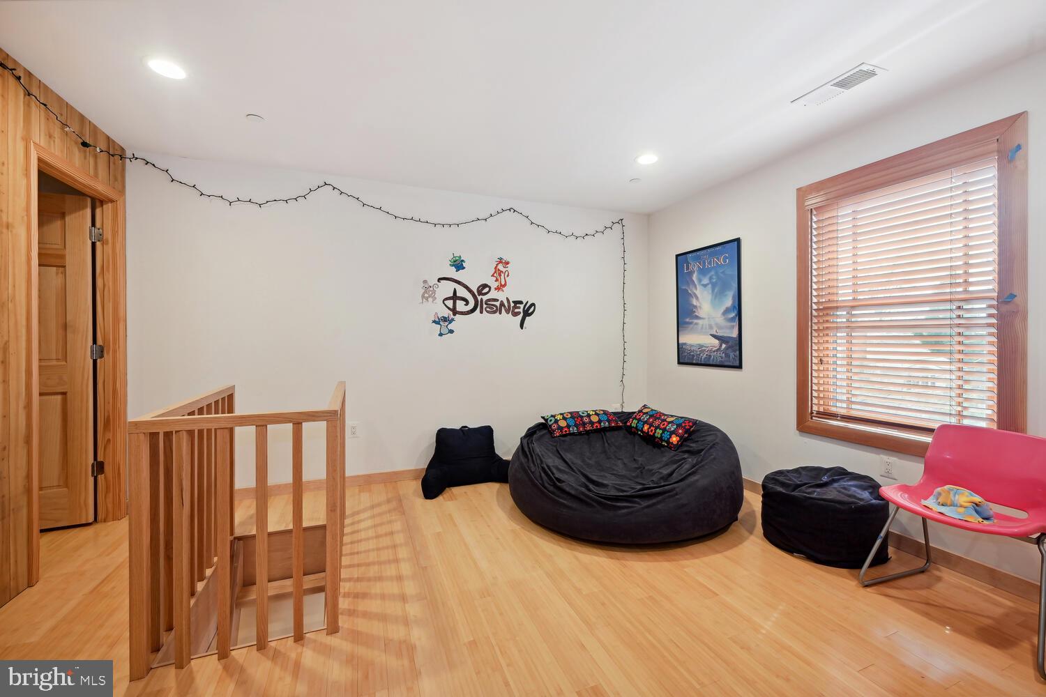 GREENWICH FOREST - Residential