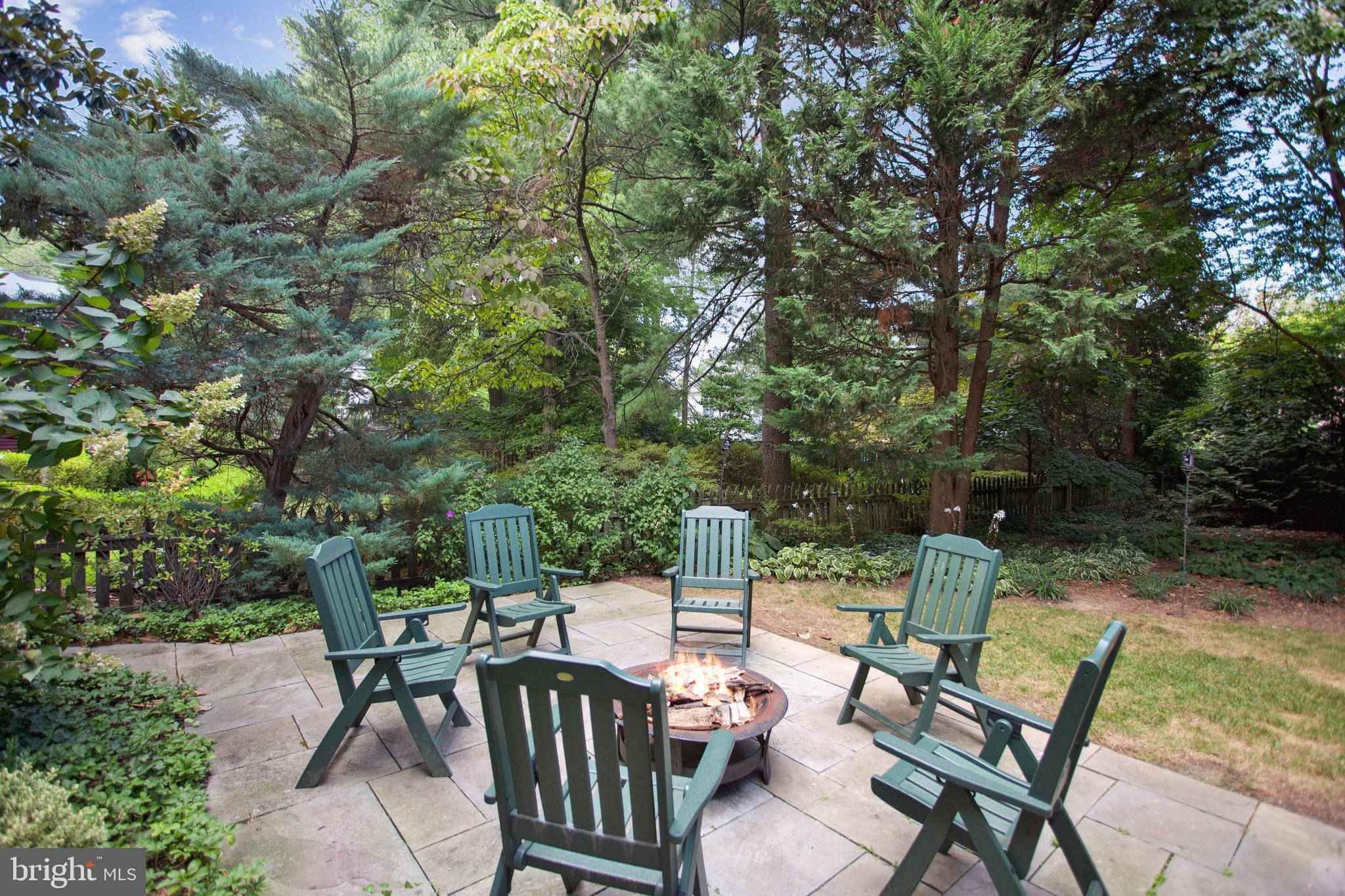 GREENWICH FOREST - Residential