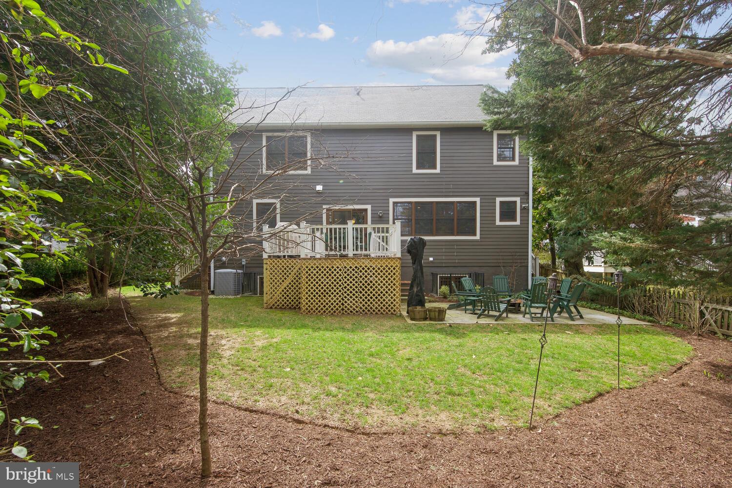 GREENWICH FOREST - Residential