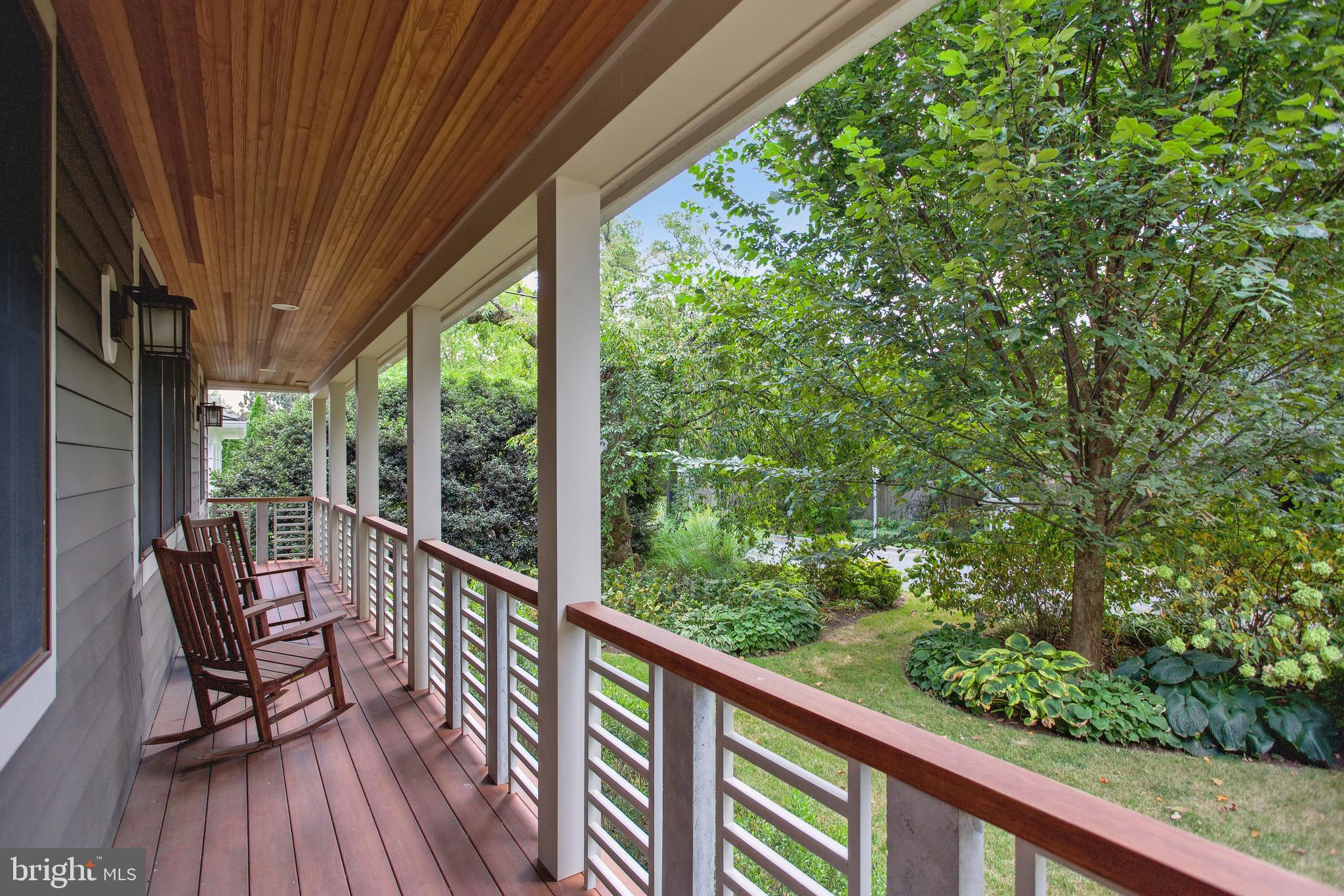 GREENWICH FOREST - Residential