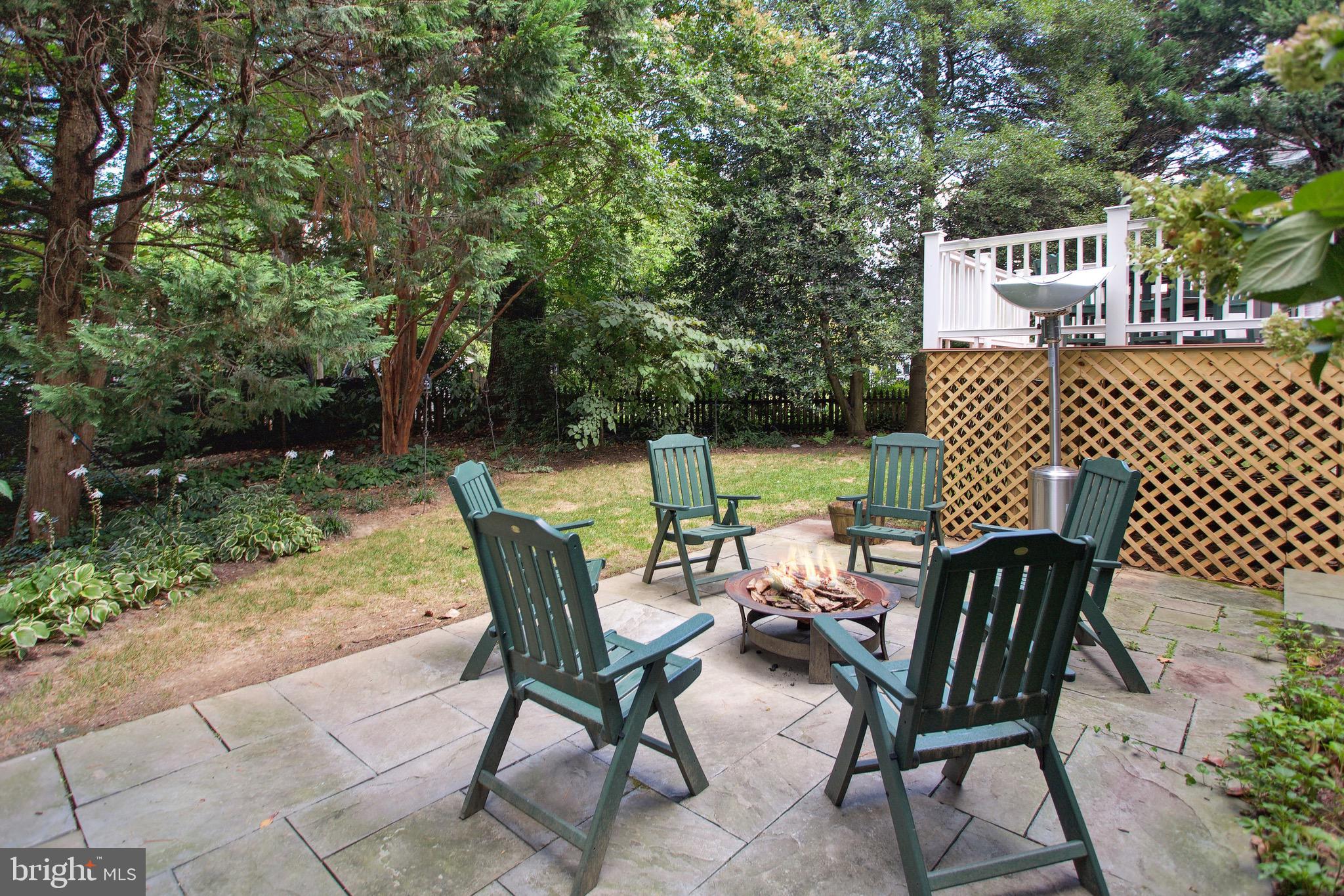 GREENWICH FOREST - Residential