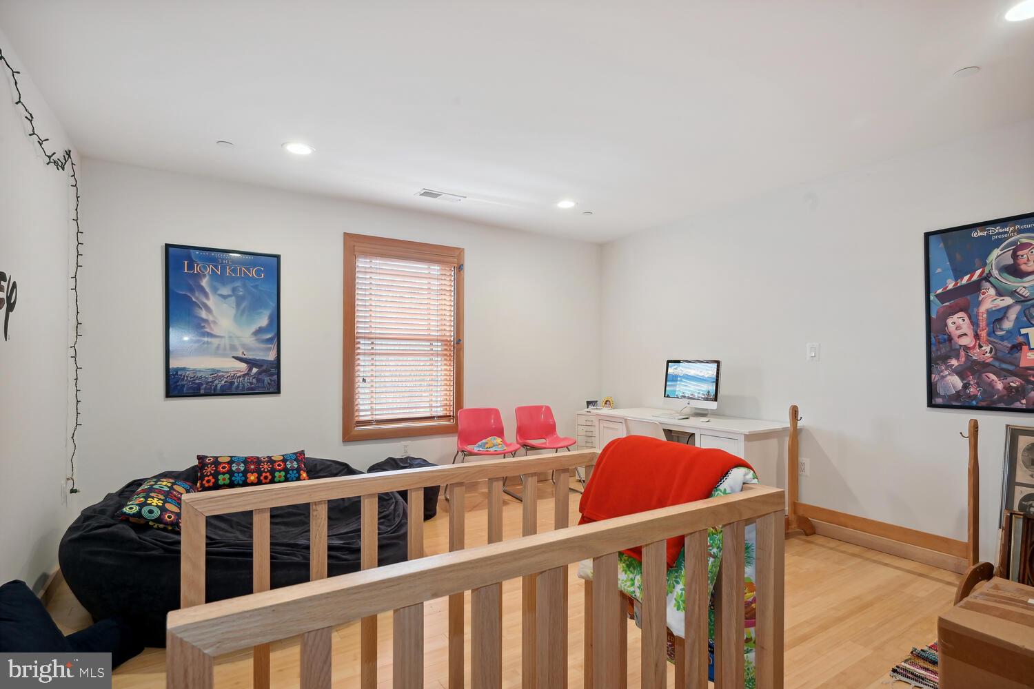 GREENWICH FOREST - Residential