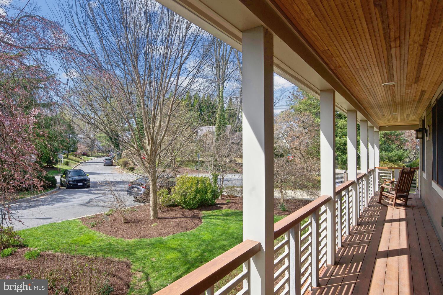 GREENWICH FOREST - Residential