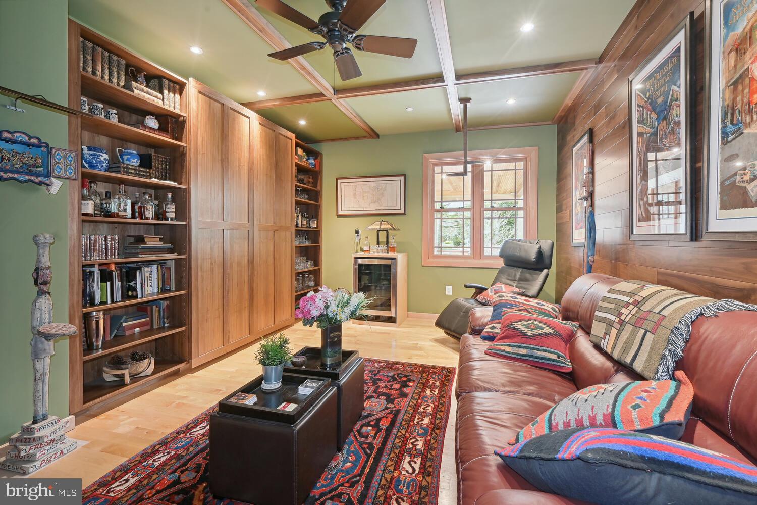 GREENWICH FOREST - Residential