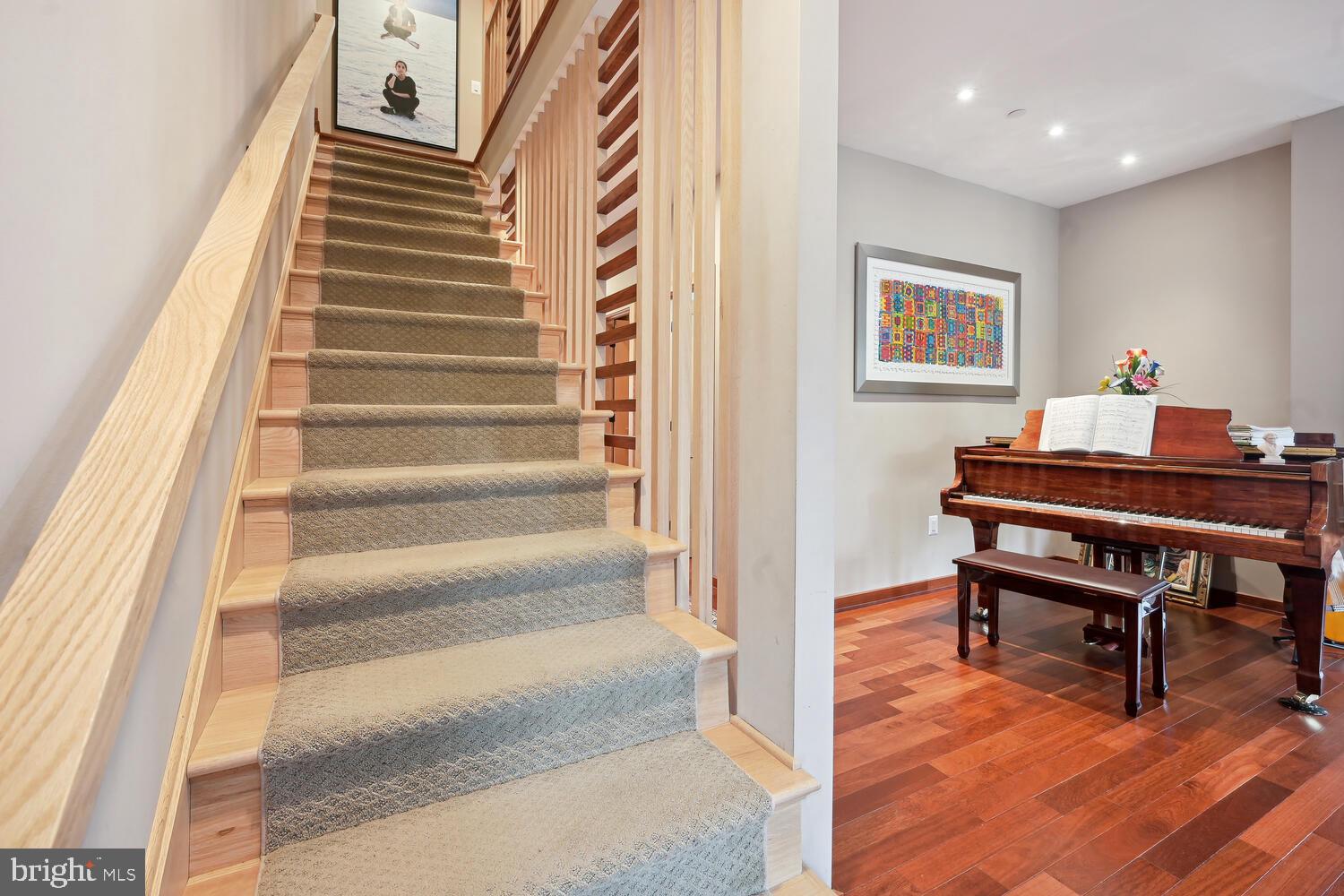 GREENWICH FOREST - Residential