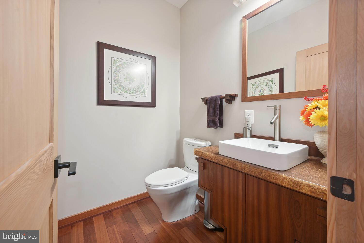 GREENWICH FOREST - Residential