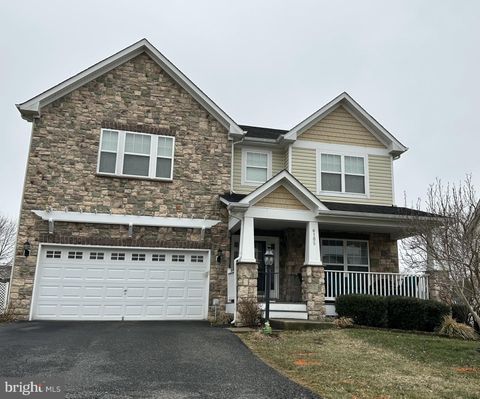 4185 AGENCY LOOP TRIANGLE VA 22172