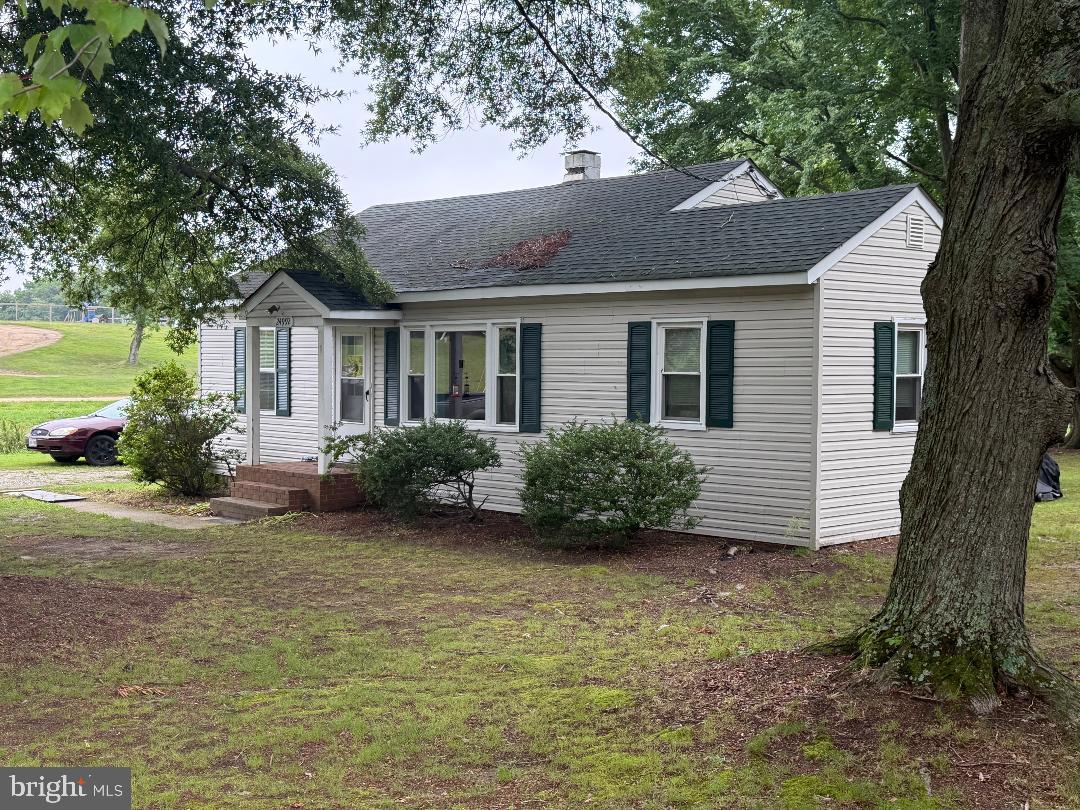 Welcome to your charming retreat in the heart of Hollywood, MD! This delightful property features a cozy front porch that invites you to unwind and enjoy the serene surroundings. Nestled on over an acre of lush, level land, this home provides a picturesque view of nature's beauty. Imagine sipping your morning coffee while deer occasionally grace the yard with their presence. The tranquility and privacy offered by this spacious lot make it an ideal setting for those seeking a peaceful oasis