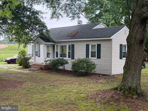 Homes For Sale - 24992 Sotterley Road<br/> HOLLYWOOD, MD 20636