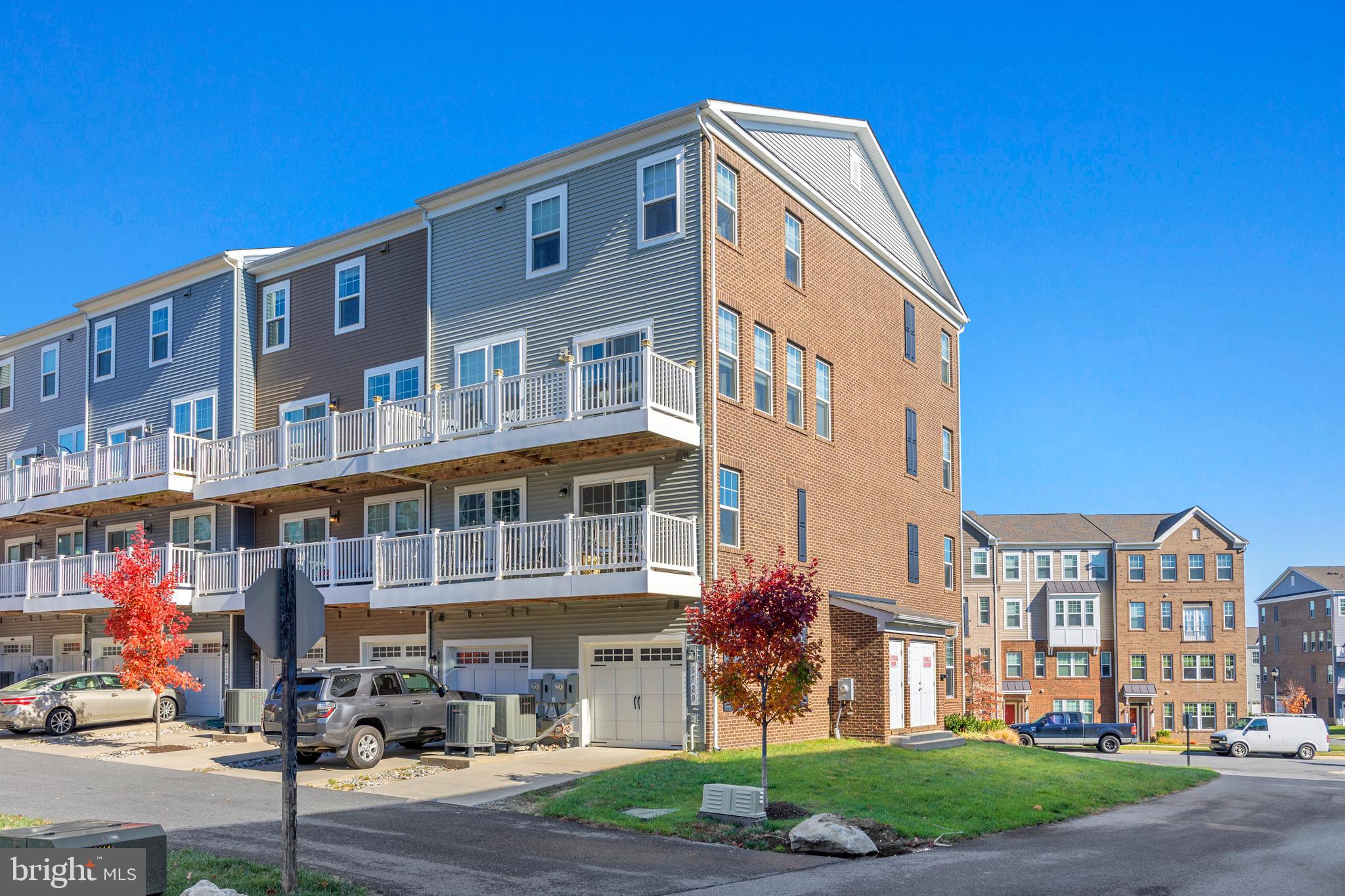 PARKSIDE AT WESTPHALIA - Residential