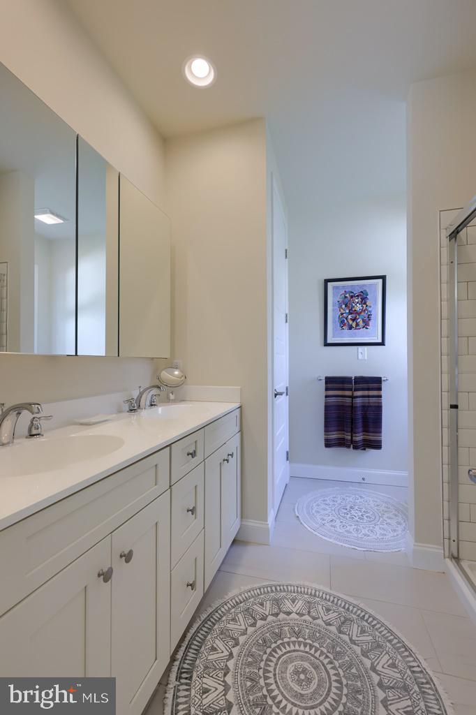 BELMONT - Residential