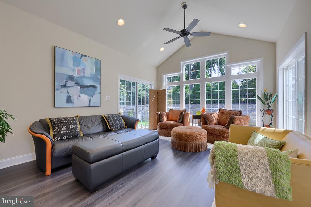 BELMONT - Residential