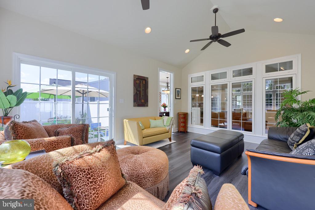 BELMONT - Residential