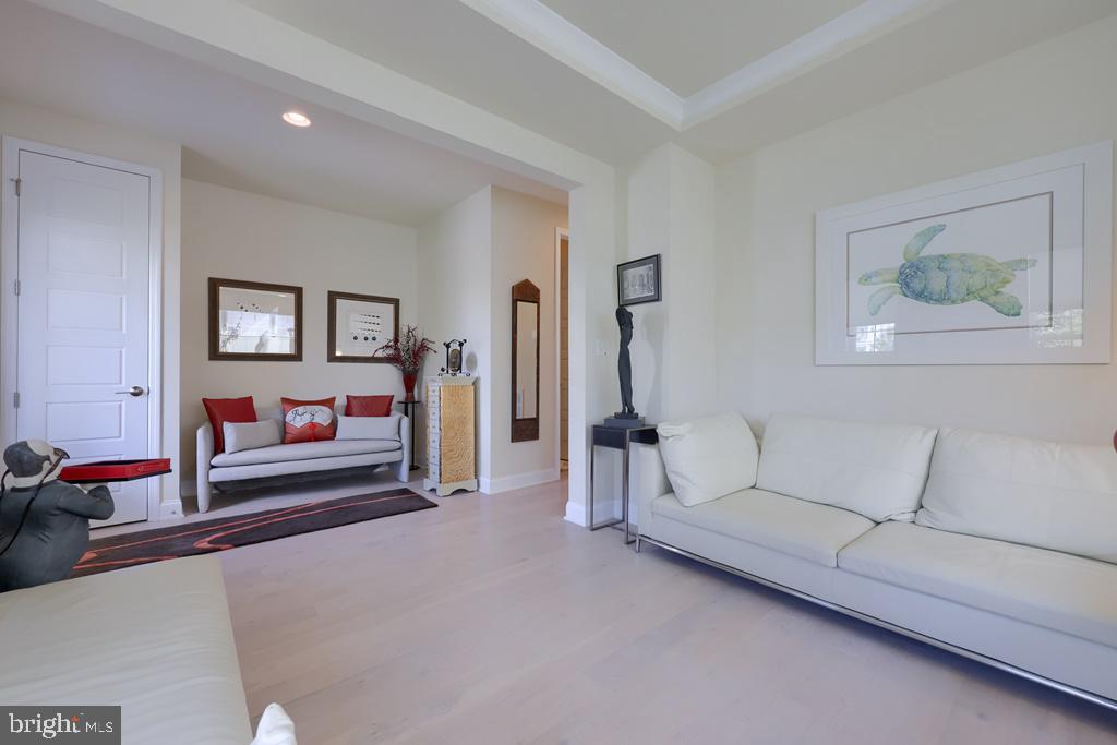 BELMONT - Residential