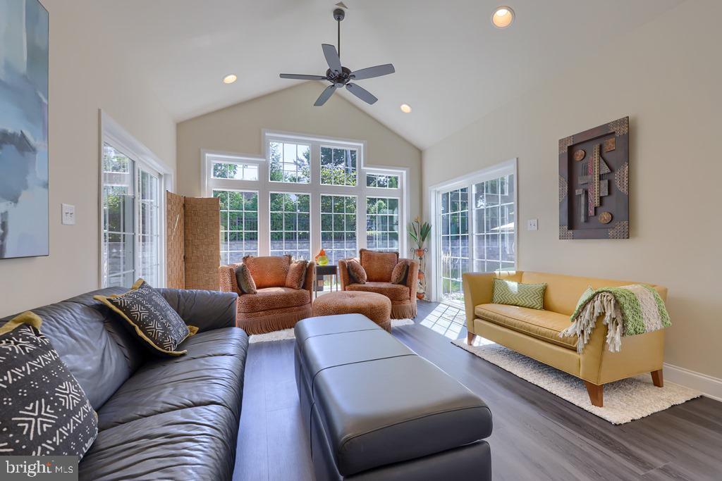 BELMONT - Residential