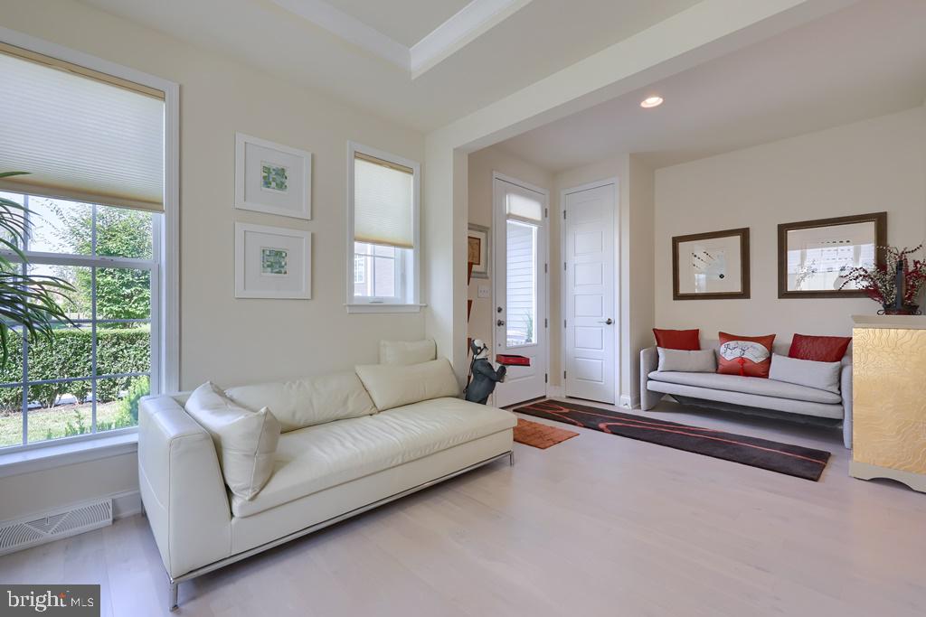 BELMONT - Residential